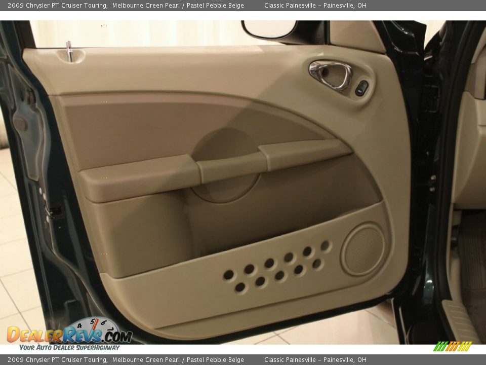 2009 Chrysler PT Cruiser Touring Melbourne Green Pearl / Pastel Pebble Beige Photo #5