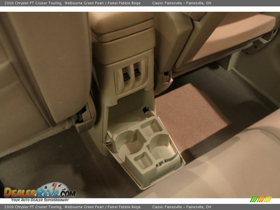 2009 Chrysler PT Cruiser Touring Melbourne Green Pearl / Pastel Pebble Beige Photo #16