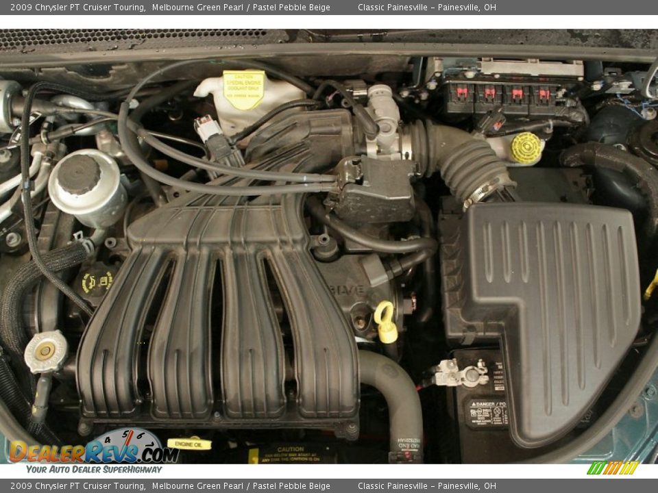 2009 Chrysler PT Cruiser Touring Melbourne Green Pearl / Pastel Pebble Beige Photo #18