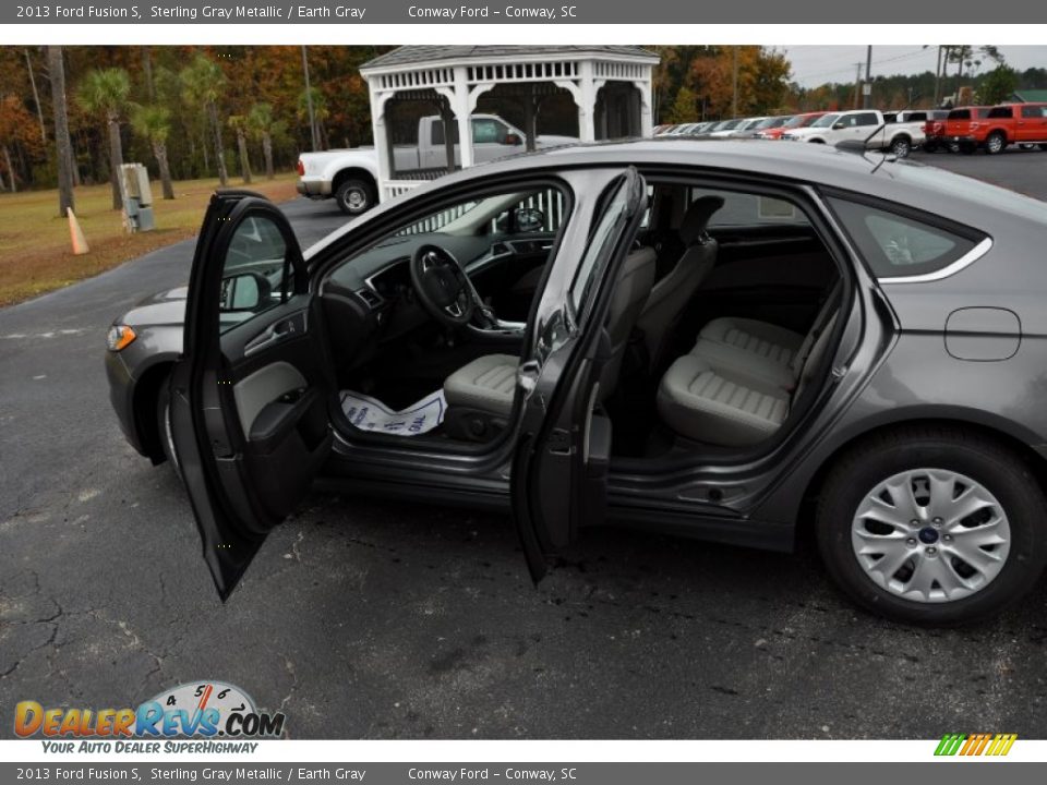 Earth Gray Interior - 2013 Ford Fusion S Photo #10