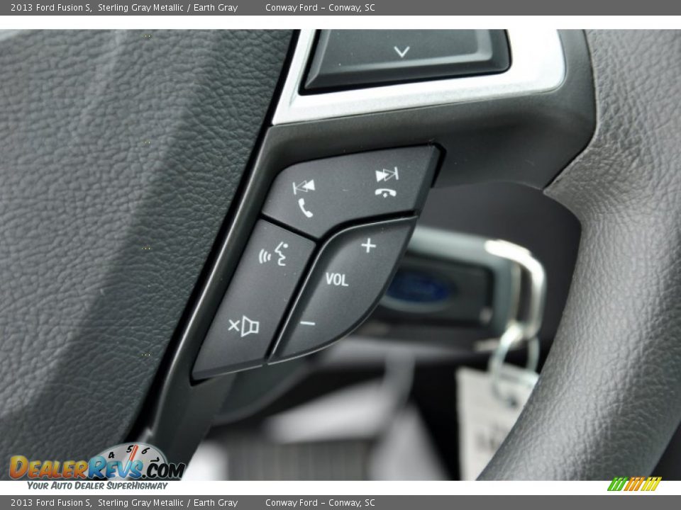 Controls of 2013 Ford Fusion S Photo #21