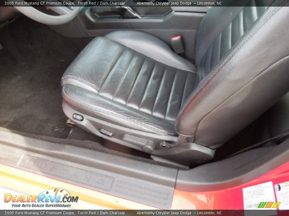 2005 Ford Mustang GT Premium Coupe Torch Red / Dark Charcoal Photo #9