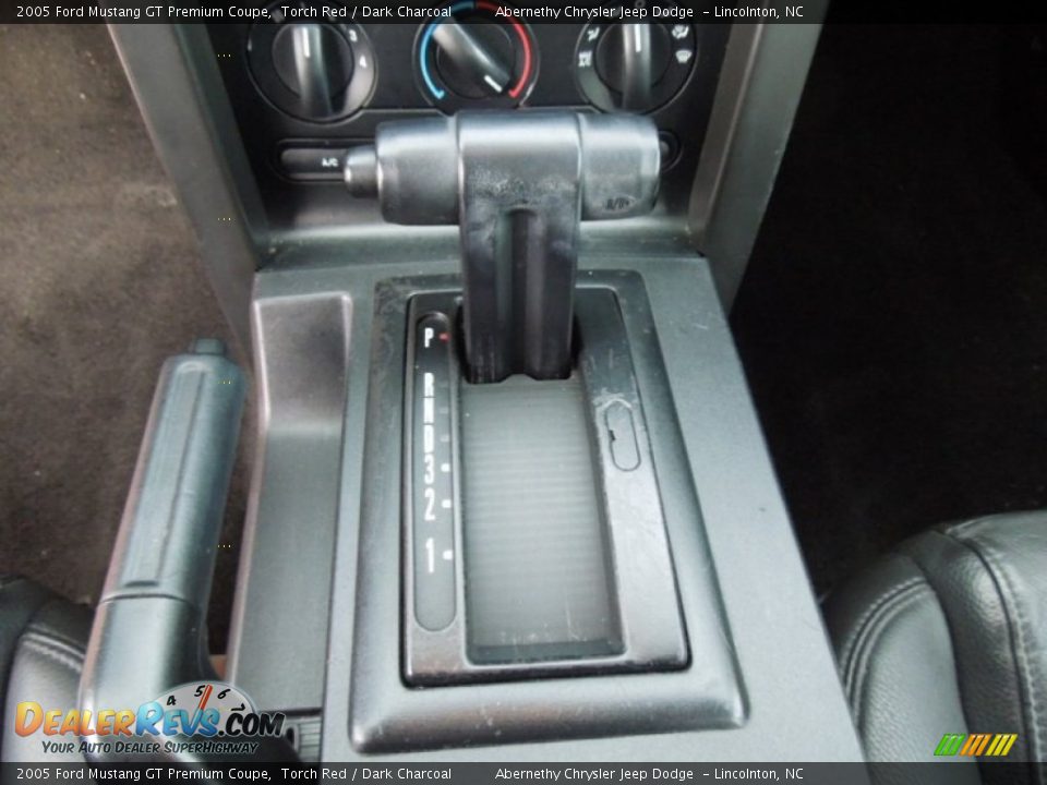 2005 Ford Mustang GT Premium Coupe Shifter Photo #10