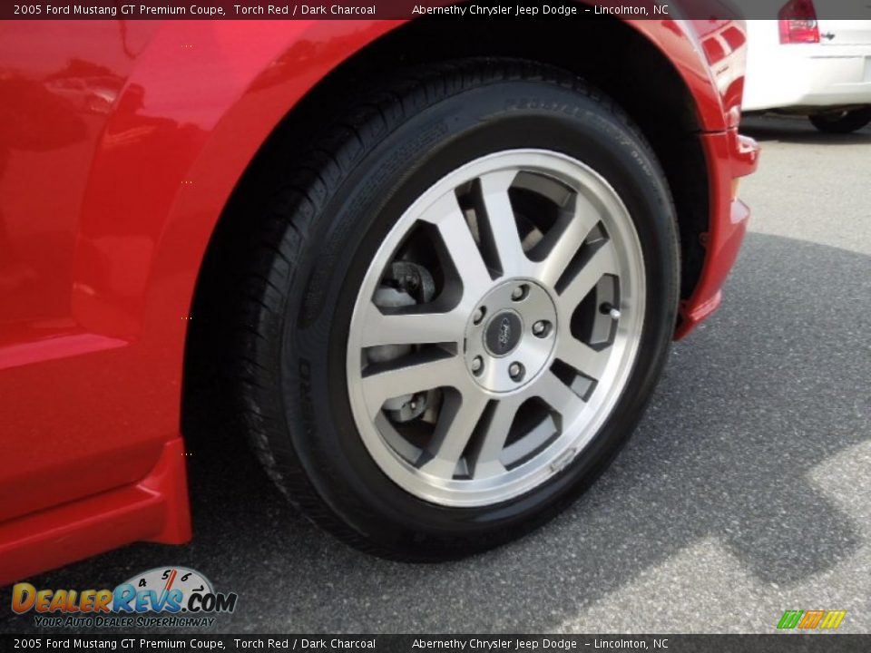 2005 Ford Mustang GT Premium Coupe Wheel Photo #19