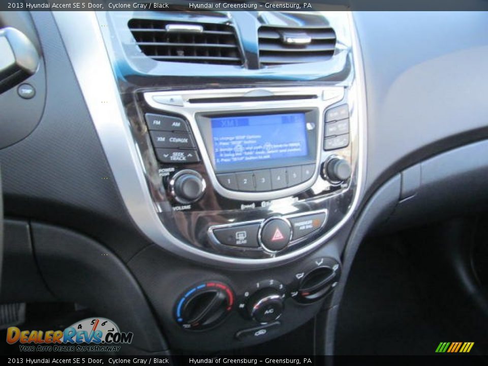 2013 Hyundai Accent SE 5 Door Cyclone Gray / Black Photo #8
