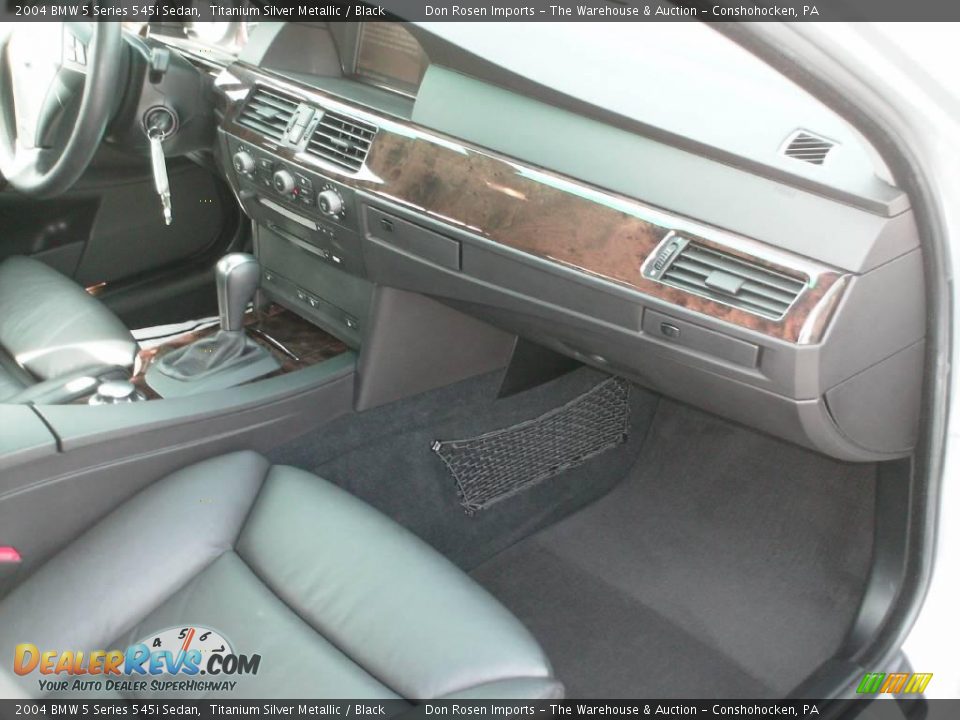 2004 BMW 5 Series 545i Sedan Titanium Silver Metallic / Black Photo #28