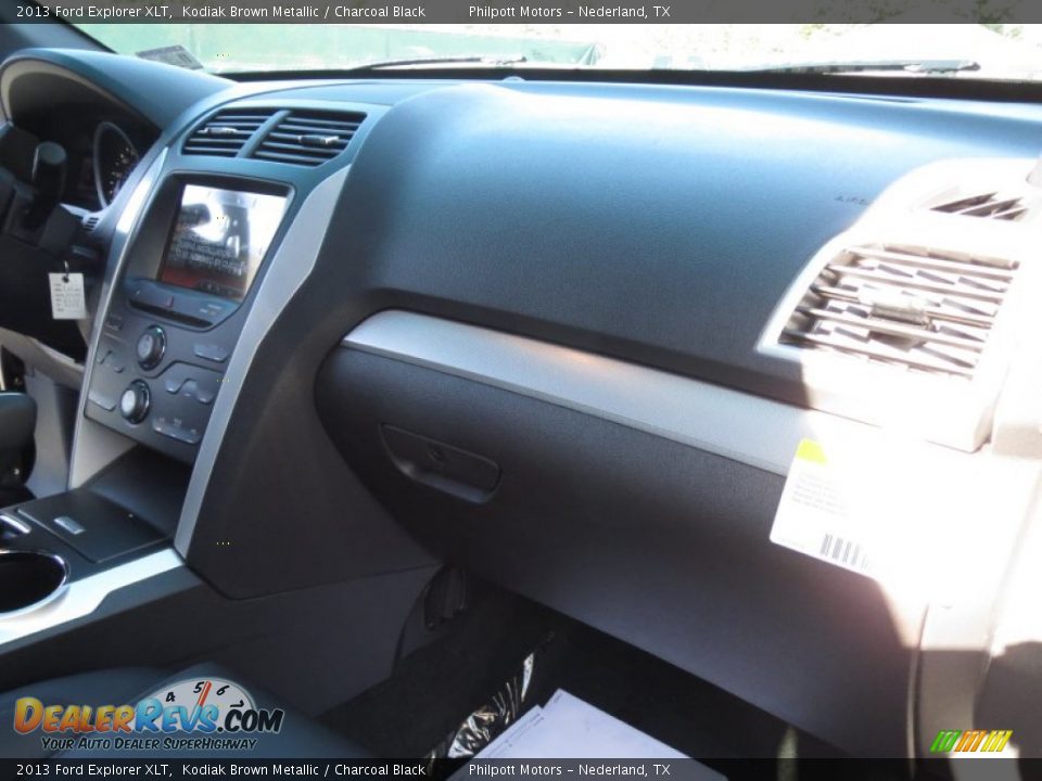 2013 Ford Explorer XLT Kodiak Brown Metallic / Charcoal Black Photo #15