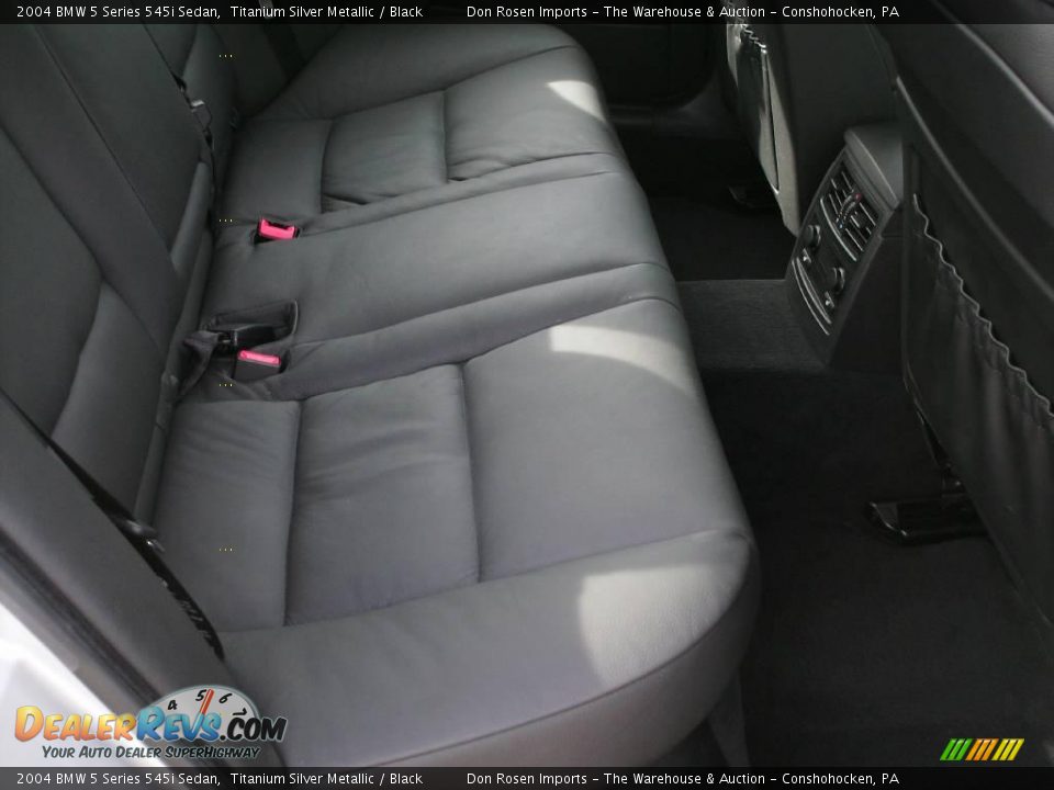 2004 BMW 5 Series 545i Sedan Titanium Silver Metallic / Black Photo #32