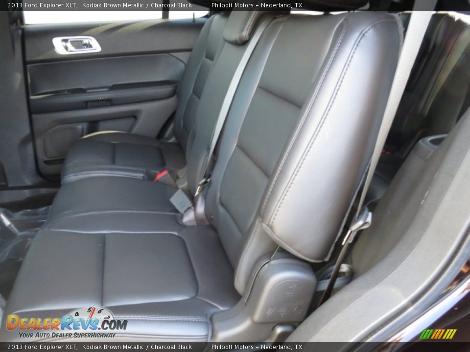 2013 Ford Explorer XLT Kodiak Brown Metallic / Charcoal Black Photo #19