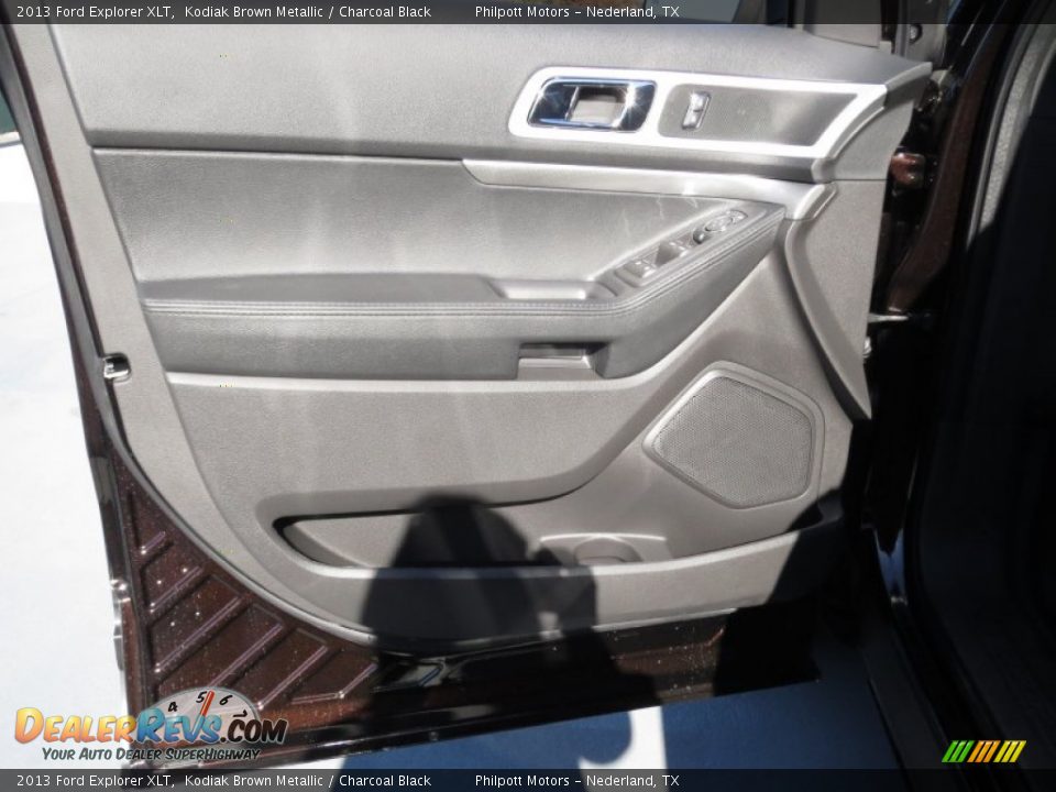 2013 Ford Explorer XLT Kodiak Brown Metallic / Charcoal Black Photo #21