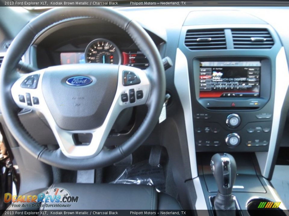 2013 Ford Explorer XLT Kodiak Brown Metallic / Charcoal Black Photo #24