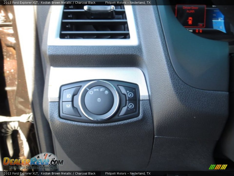 2013 Ford Explorer XLT Kodiak Brown Metallic / Charcoal Black Photo #31