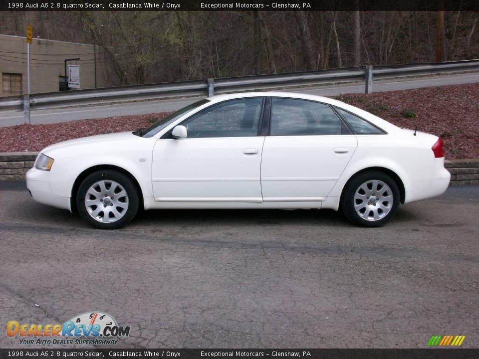 1998 Audi A6 2.8 quattro Sedan Casablanca White / Onyx Photo #2