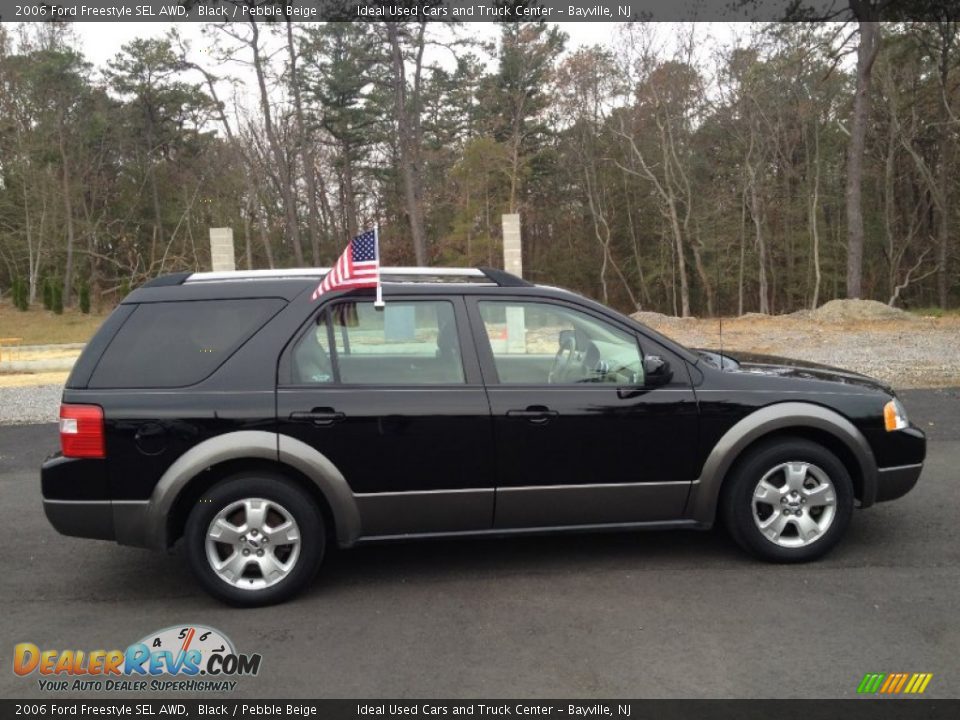 2006 Ford Freestyle SEL AWD Black / Pebble Beige Photo #5