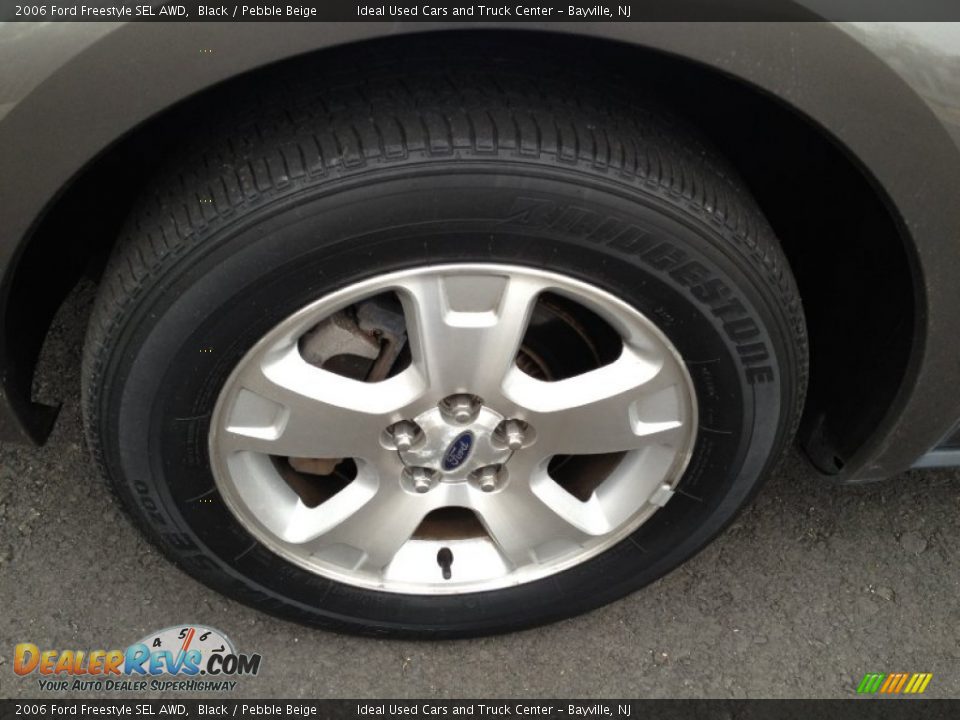 2006 Ford Freestyle SEL AWD Black / Pebble Beige Photo #17