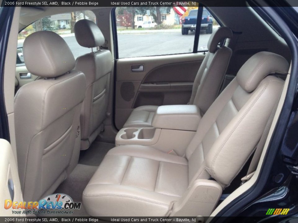 2006 Ford Freestyle SEL AWD Black / Pebble Beige Photo #19