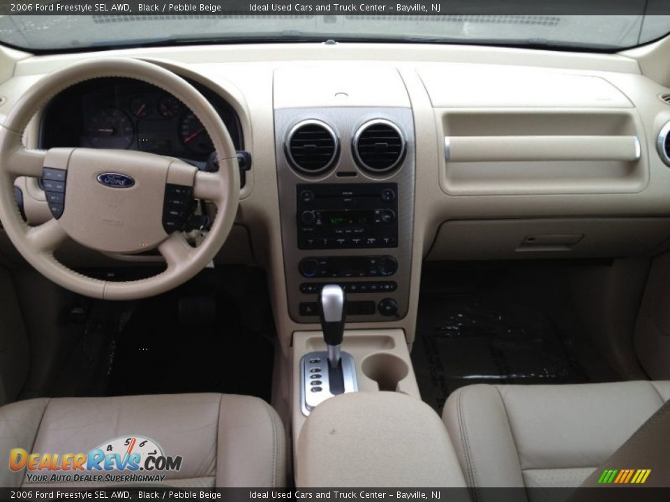 2006 Ford Freestyle SEL AWD Black / Pebble Beige Photo #20
