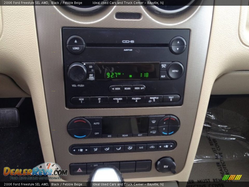 2006 Ford Freestyle SEL AWD Black / Pebble Beige Photo #26