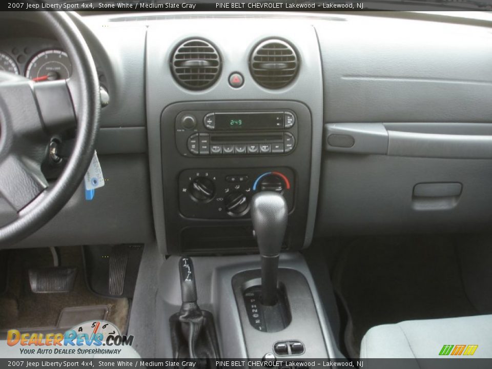 2007 Jeep Liberty Sport 4x4 Stone White / Medium Slate Gray Photo #12