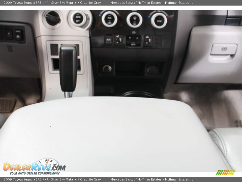 2009 Toyota Sequoia SR5 4x4 Silver Sky Metallic / Graphite Gray Photo #11