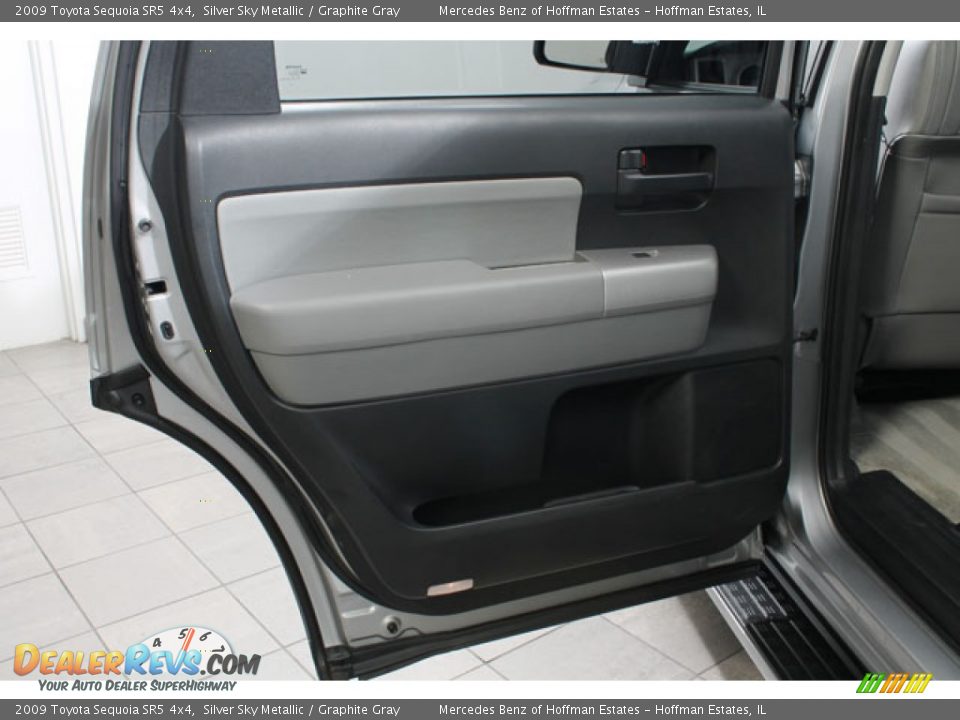 2009 Toyota Sequoia SR5 4x4 Silver Sky Metallic / Graphite Gray Photo #15