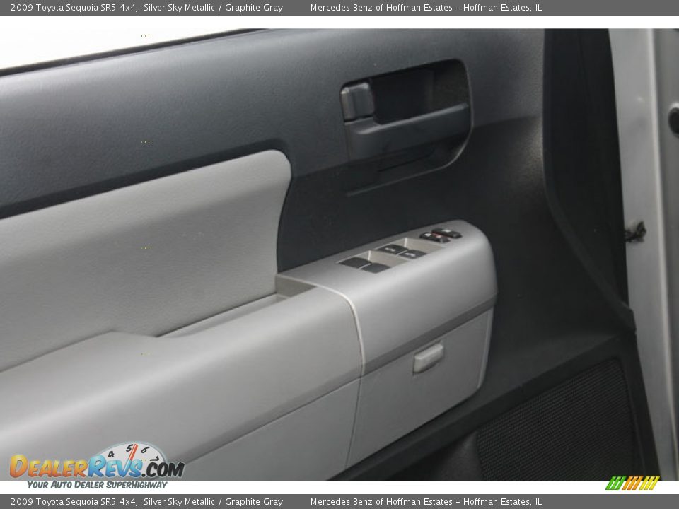 2009 Toyota Sequoia SR5 4x4 Silver Sky Metallic / Graphite Gray Photo #17