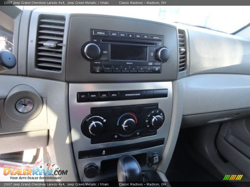 2007 Jeep Grand Cherokee Laredo 4x4 Jeep Green Metallic / Khaki Photo #5