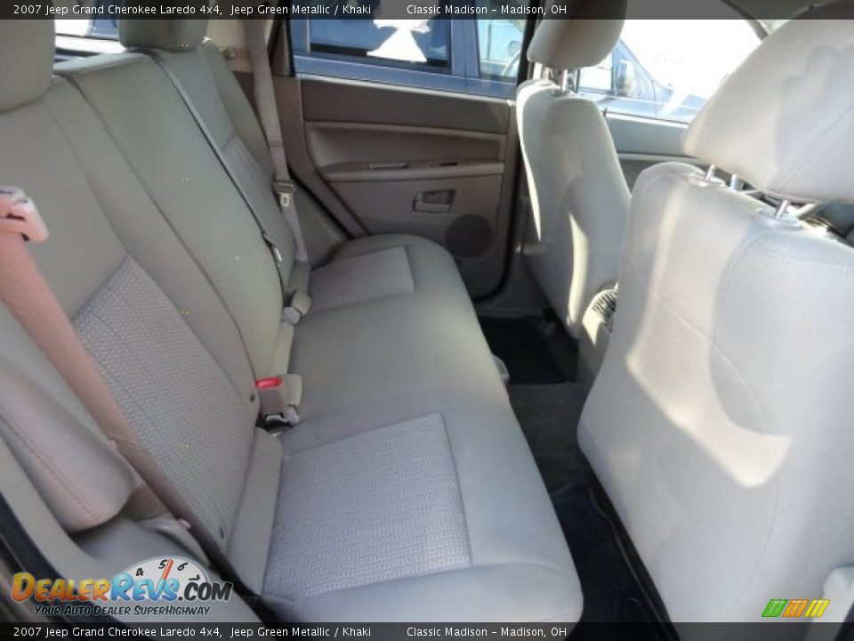 2007 Jeep Grand Cherokee Laredo 4x4 Jeep Green Metallic / Khaki Photo #9