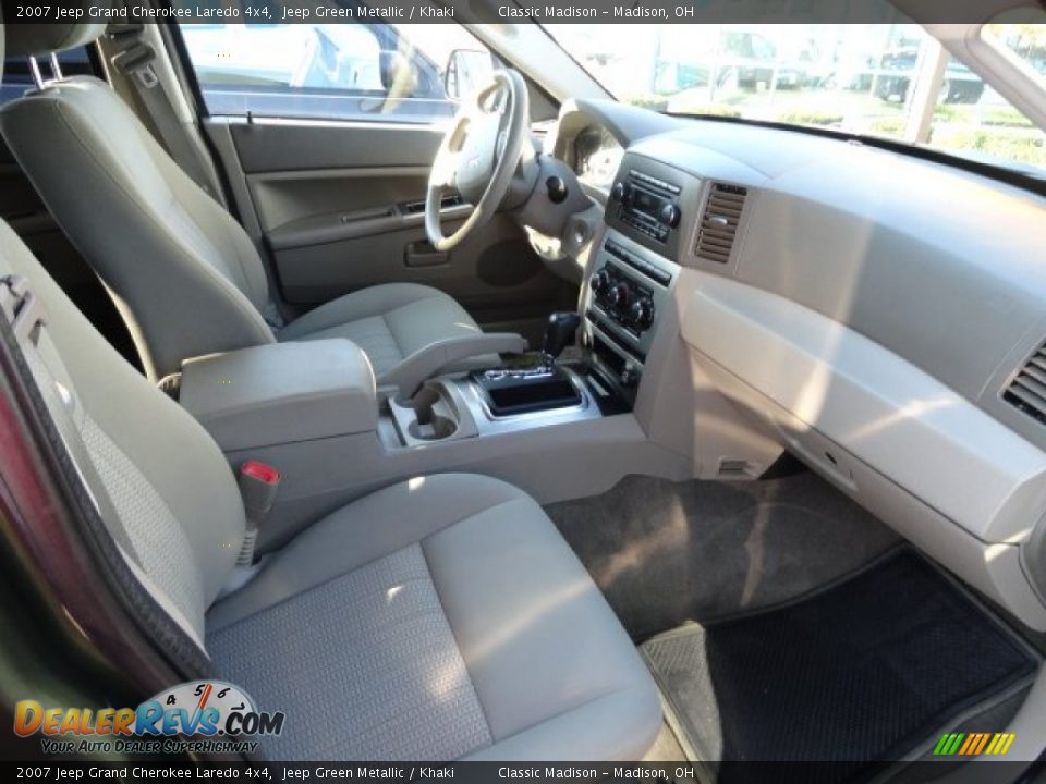 2007 Jeep Grand Cherokee Laredo 4x4 Jeep Green Metallic / Khaki Photo #11