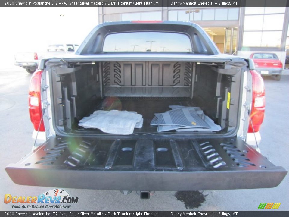 2010 Chevrolet Avalanche LTZ 4x4 Sheer Silver Metallic / Dark Titanium/Light Titanium Photo #9