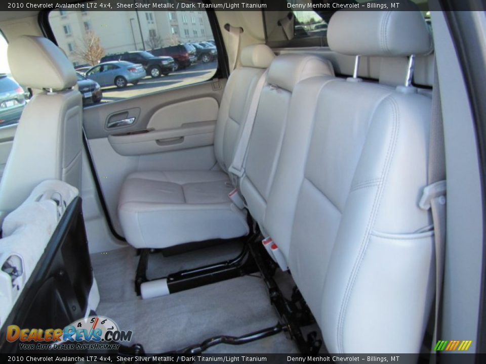 2010 Chevrolet Avalanche LTZ 4x4 Sheer Silver Metallic / Dark Titanium/Light Titanium Photo #11