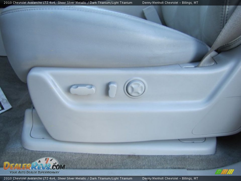 2010 Chevrolet Avalanche LTZ 4x4 Sheer Silver Metallic / Dark Titanium/Light Titanium Photo #18