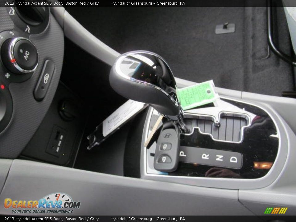 2013 Hyundai Accent SE 5 Door Boston Red / Gray Photo #9