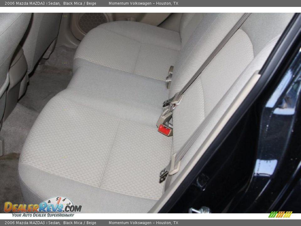 2006 Mazda MAZDA3 i Sedan Black Mica / Beige Photo #10