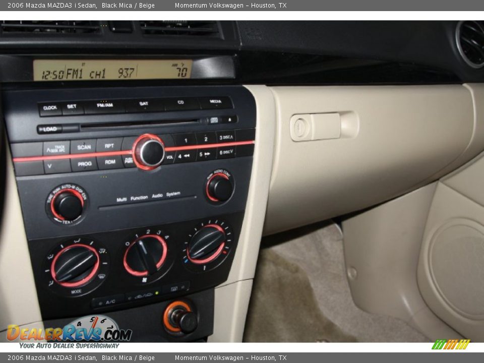 2006 Mazda MAZDA3 i Sedan Black Mica / Beige Photo #11
