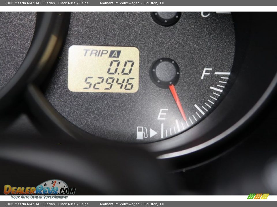 2006 Mazda MAZDA3 i Sedan Black Mica / Beige Photo #16