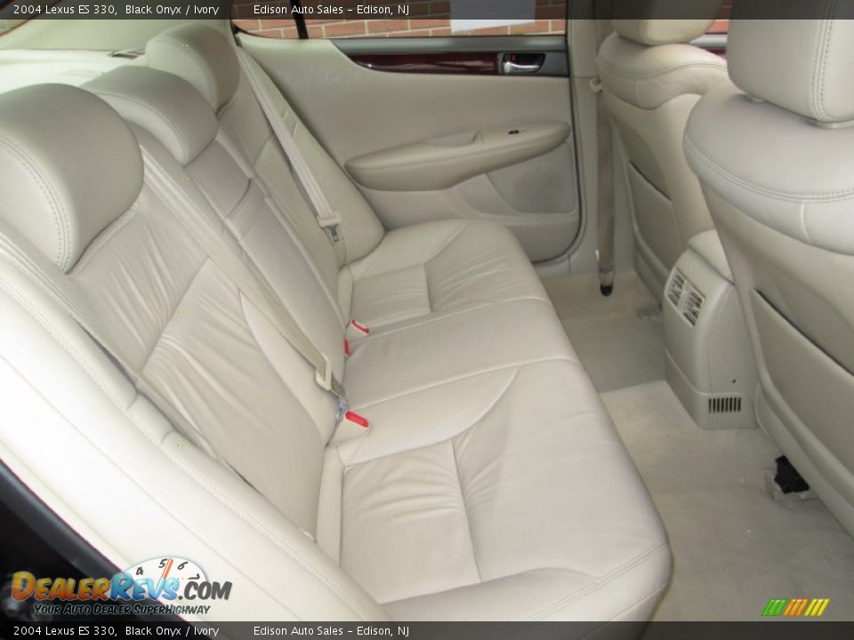 2004 Lexus ES 330 Black Onyx / Ivory Photo #18