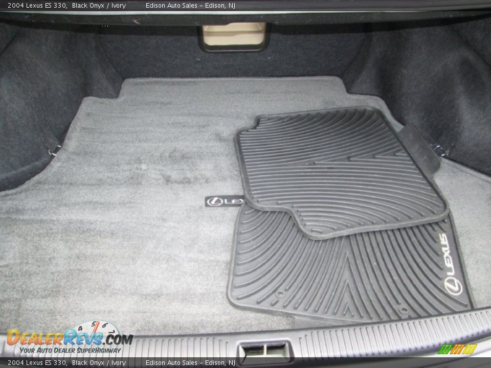 2004 Lexus ES 330 Black Onyx / Ivory Photo #28