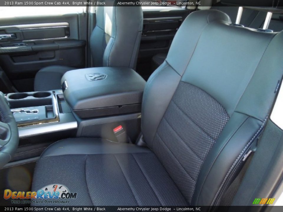 2013 Ram 1500 Sport Crew Cab 4x4 Bright White / Black Photo #9