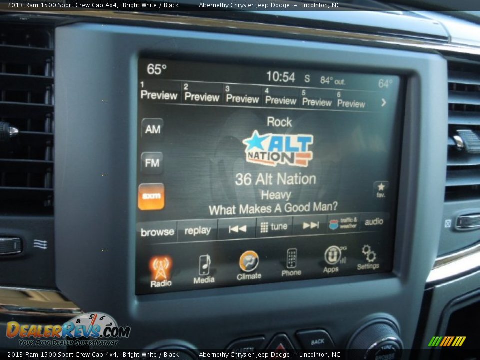 2013 Ram 1500 Sport Crew Cab 4x4 Bright White / Black Photo #15