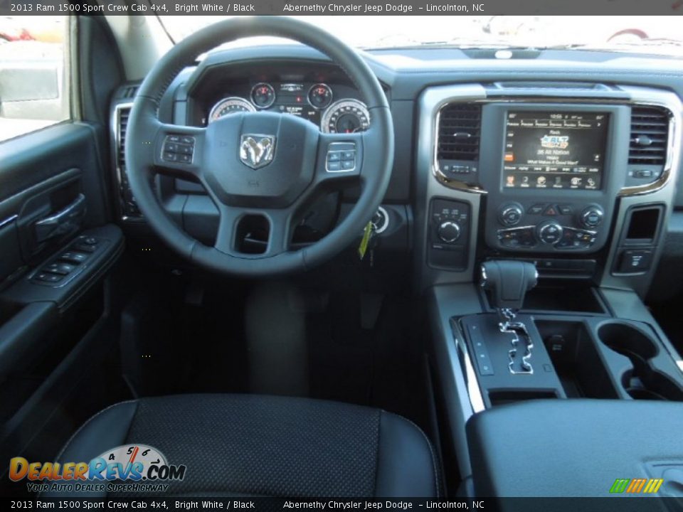2013 Ram 1500 Sport Crew Cab 4x4 Bright White / Black Photo #19