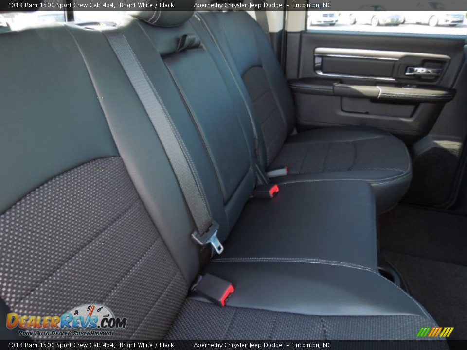 2013 Ram 1500 Sport Crew Cab 4x4 Bright White / Black Photo #22