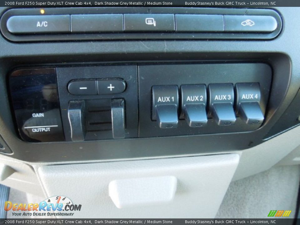 Controls of 2008 Ford F250 Super Duty XLT Crew Cab 4x4 Photo #11