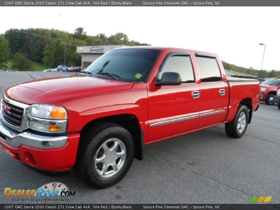 2007 GMC Sierra 1500 Classic Z71 Crew Cab 4x4 Fire Red / Ebony Black Photo #4