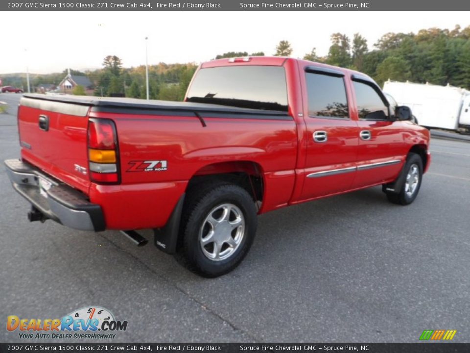 2007 GMC Sierra 1500 Classic Z71 Crew Cab 4x4 Fire Red / Ebony Black Photo #6
