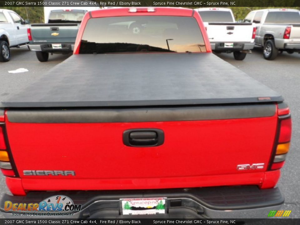 2007 GMC Sierra 1500 Classic Z71 Crew Cab 4x4 Fire Red / Ebony Black Photo #8