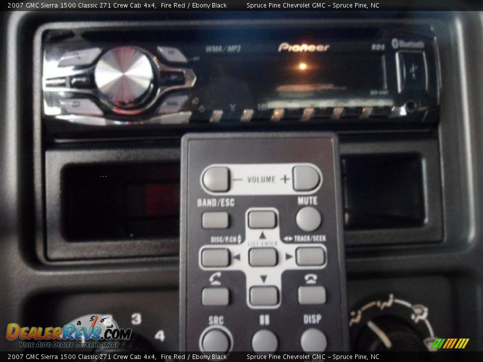 2007 GMC Sierra 1500 Classic Z71 Crew Cab 4x4 Fire Red / Ebony Black Photo #22
