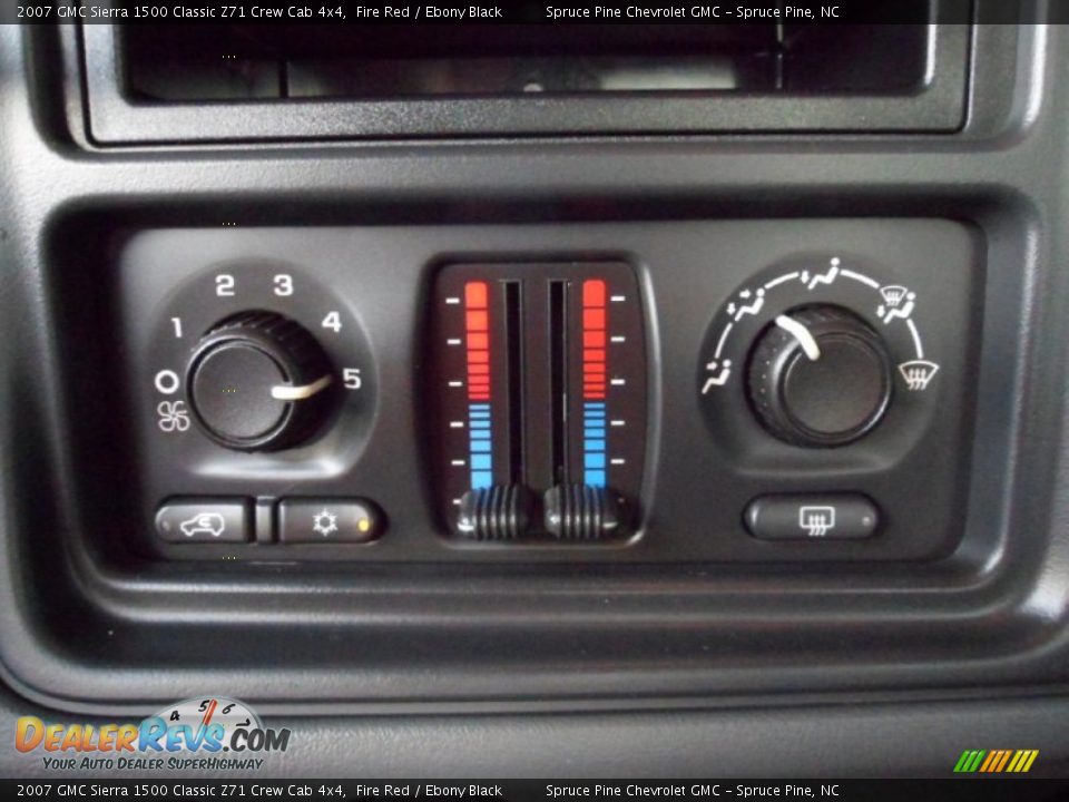 2007 GMC Sierra 1500 Classic Z71 Crew Cab 4x4 Fire Red / Ebony Black Photo #23