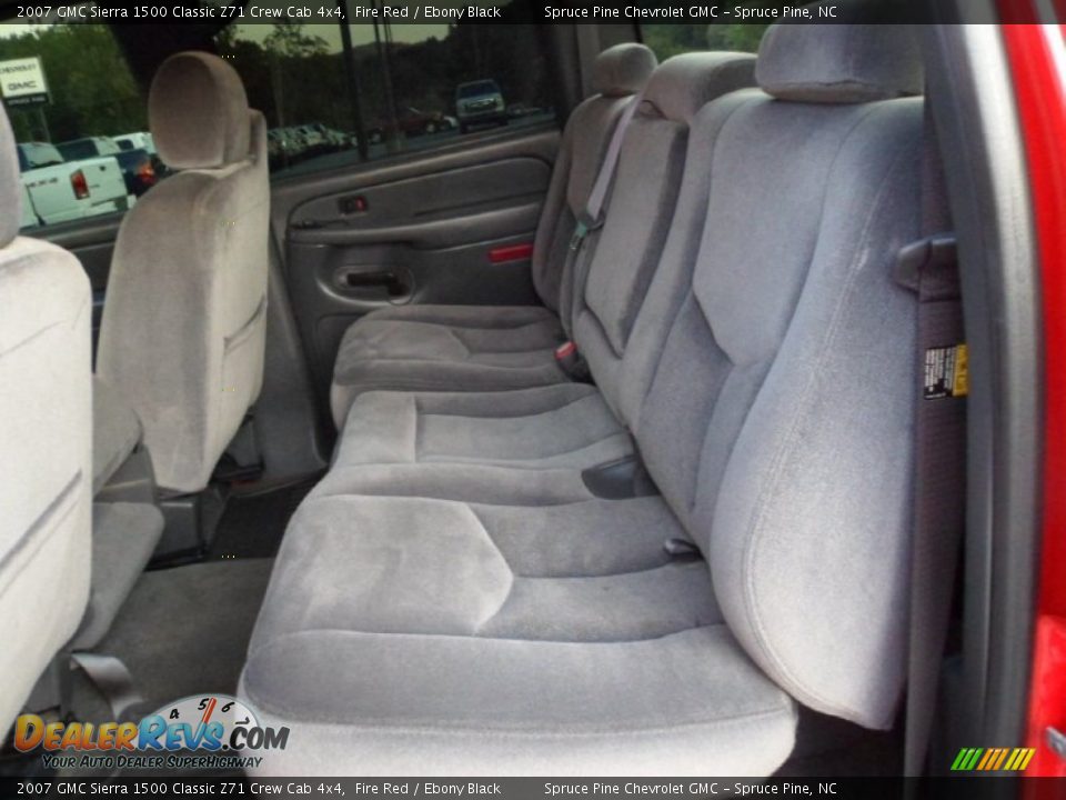 2007 GMC Sierra 1500 Classic Z71 Crew Cab 4x4 Fire Red / Ebony Black Photo #26