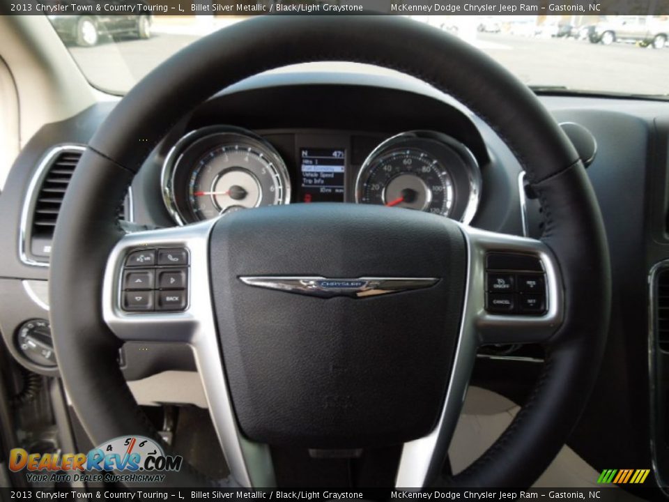 2013 Chrysler Town & Country Touring - L Steering Wheel Photo #17